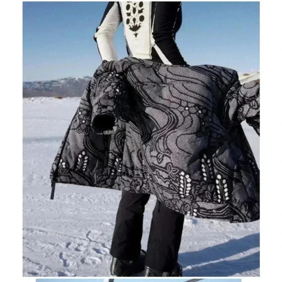 Free People Bunny Slope Printed PrimaLoft® Puffer Ski Jacket Black NWT, NEW! - Picture 3 of 12